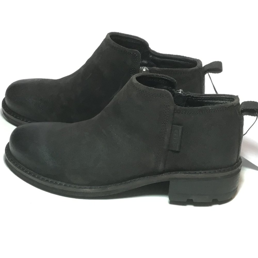 Keen Woman's Oregon Low Booties Production Sample